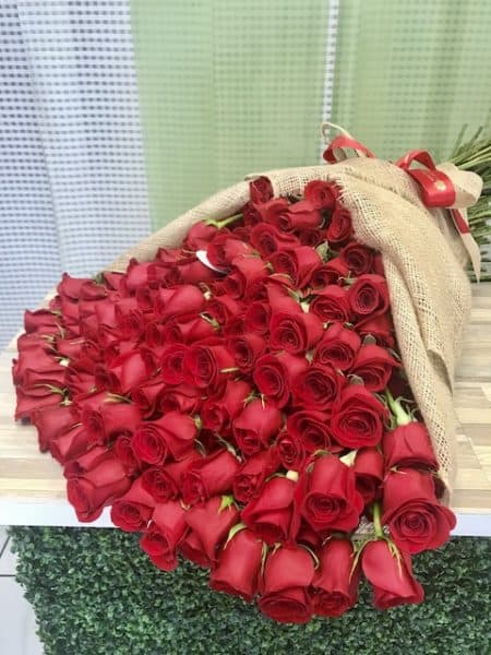 100 Roses Burlap Handheld Bouquet